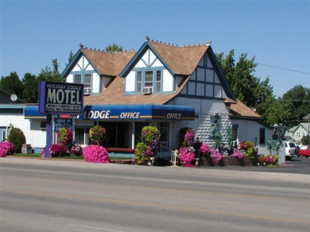 Holiday Lodge Main image